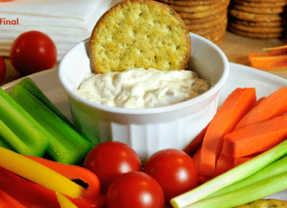 veggies crackers and dip