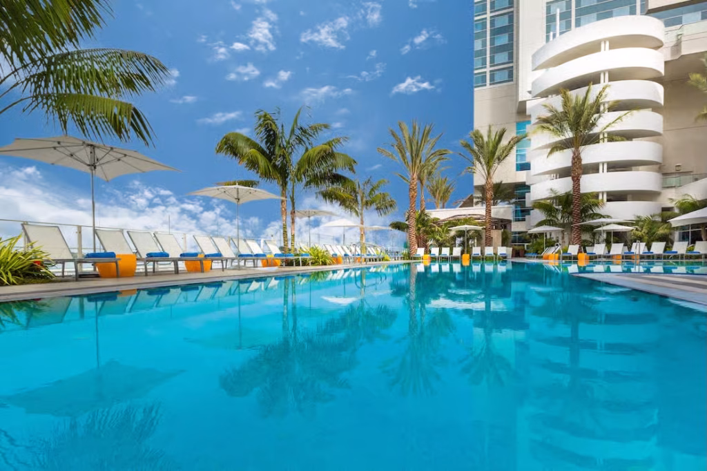 HiltonSanDiegoBayfront_Pool2 ResortPass San Diego