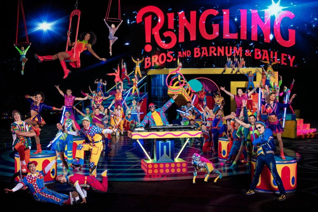 RINGLING BROS. AND BARNUM & BAILEY® THE GREATEST SHOW ON EARTH®